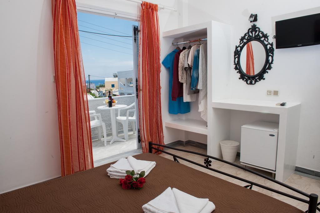 Join Us Low Cost Rooms Kamari  Bagian luar foto