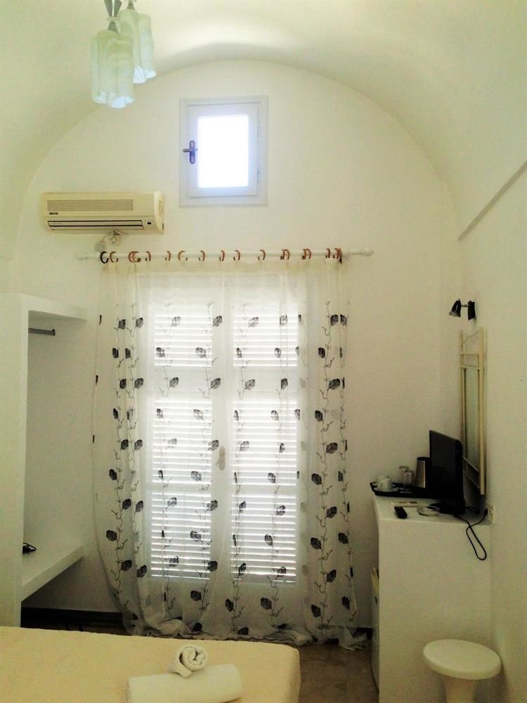 Join Us Low Cost Rooms Kamari  Bagian luar foto