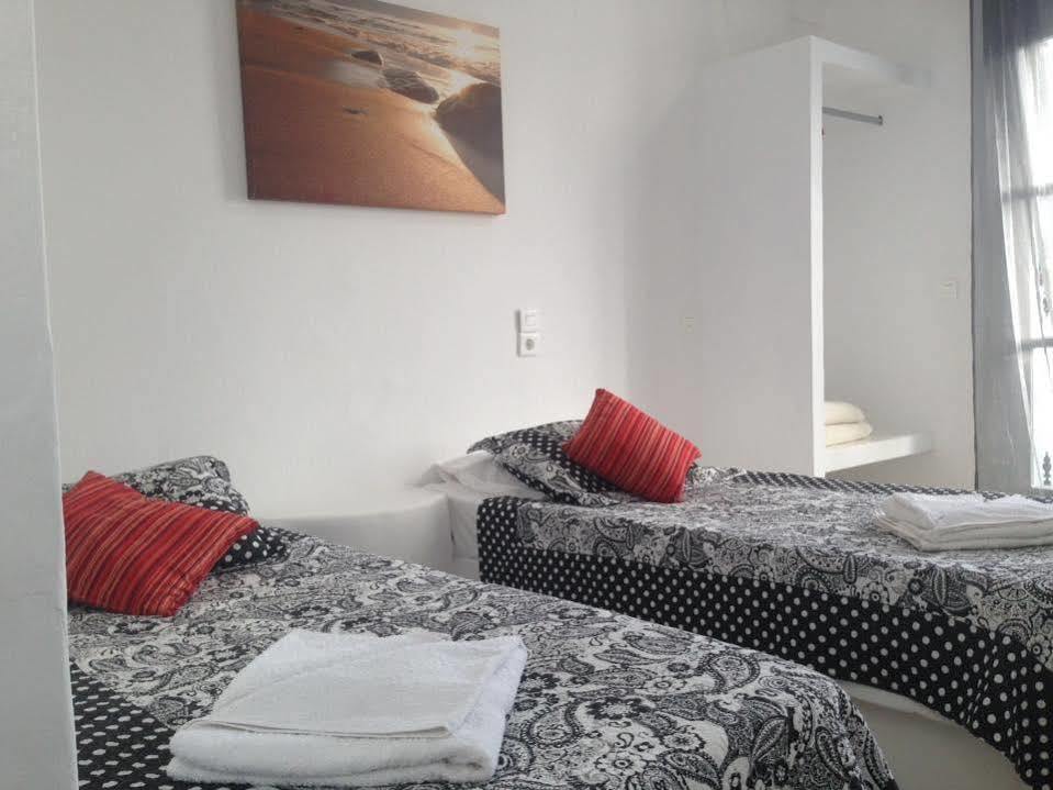 Join Us Low Cost Rooms Kamari  Bagian luar foto