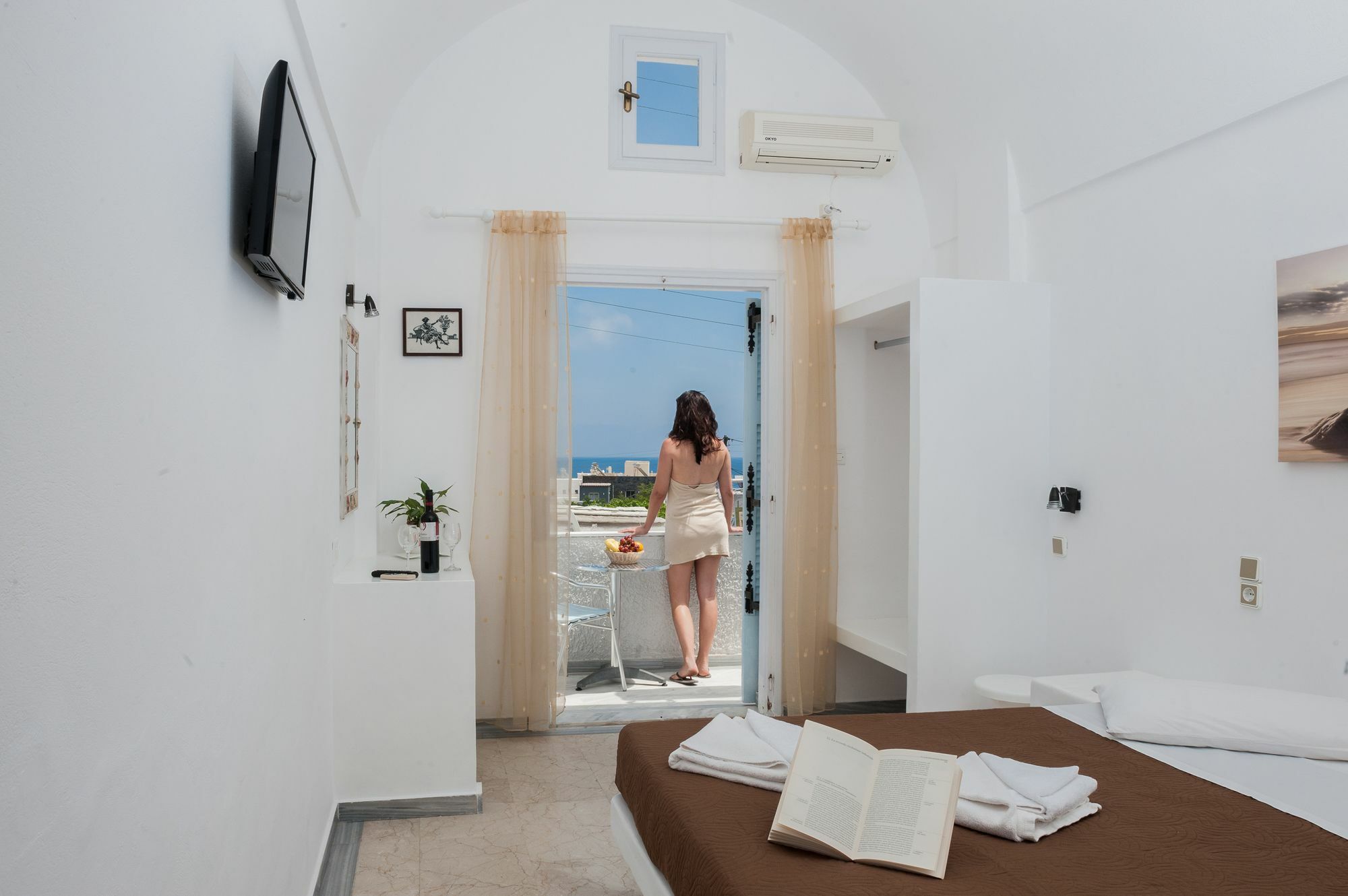 Join Us Low Cost Rooms Kamari  Bagian luar foto