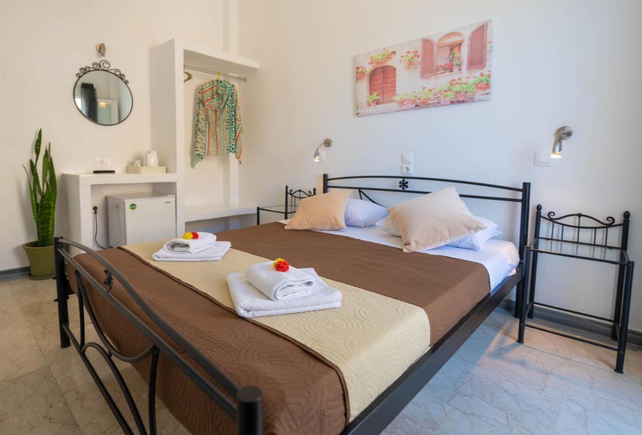 Join Us Low Cost Rooms Kamari  Bagian luar foto