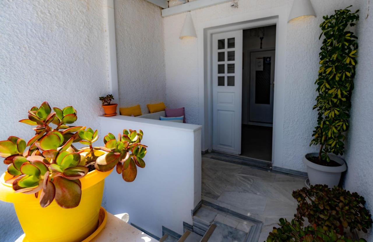 Join Us Low Cost Rooms Kamari  Bagian luar foto