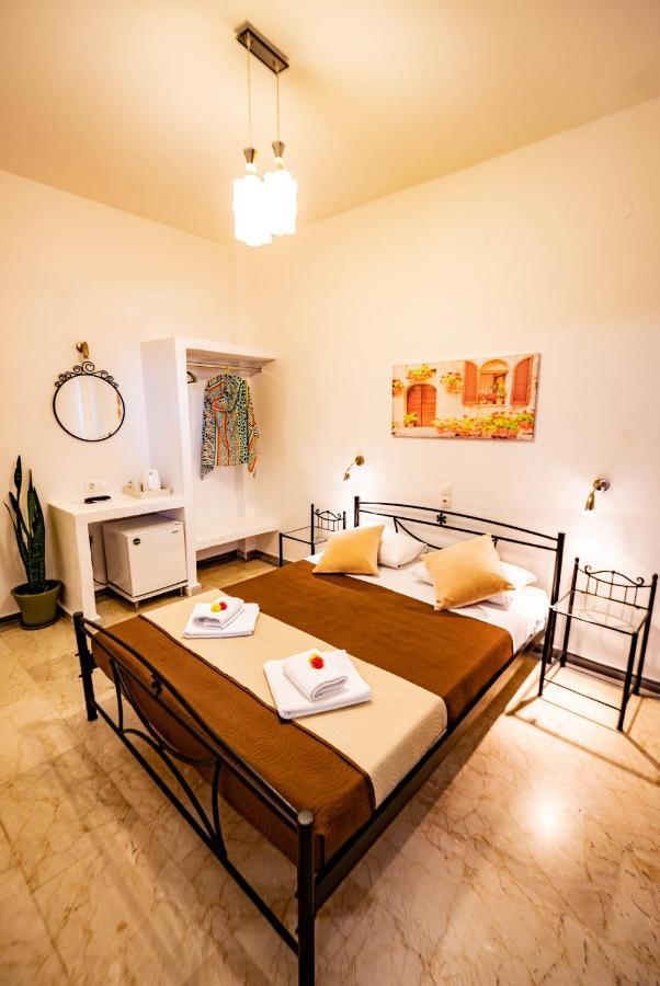 Join Us Low Cost Rooms Kamari  Bagian luar foto